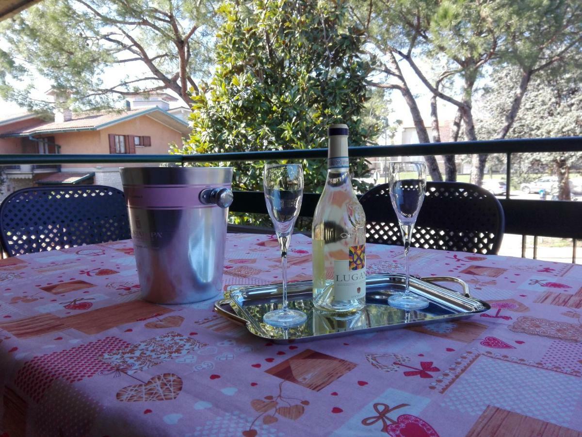 Apartament Casa Vacanza Clavel Cin Sirmione Zewnętrze zdjęcie